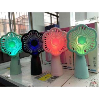 Quạt mini cầm tay hoa cúc có đèn led
