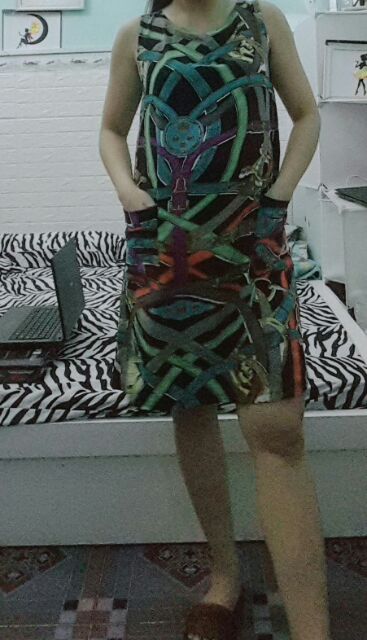 Thanh lý đầm họa tiết siêu đẹp dưới 50kg, vải mát miễn trả giá ,mới 99%