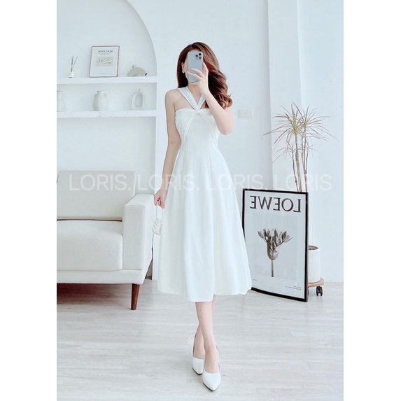 Đầm Suzy trắng cổ yếm dây lưng dáng xoè