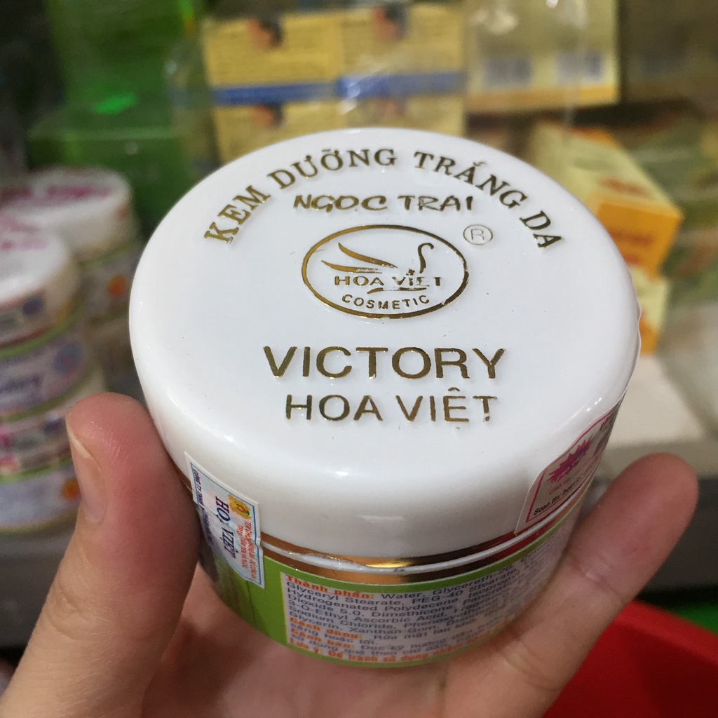 Kem dưỡng trắng da ngọc traii Victoriaa. HOA-VIỆT