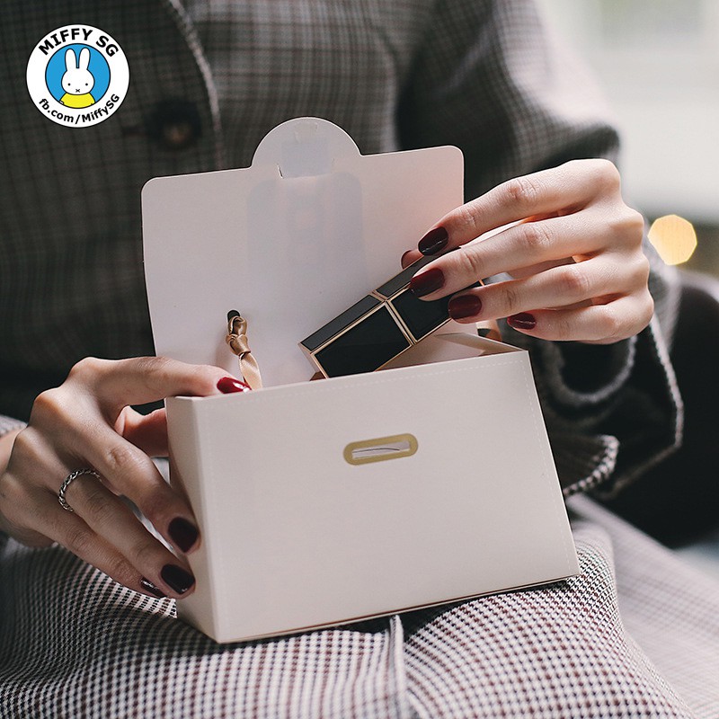 Túi giấy đựng quà hình túi xách và ngôi nhà | BigBuy360 - bigbuy360.vn