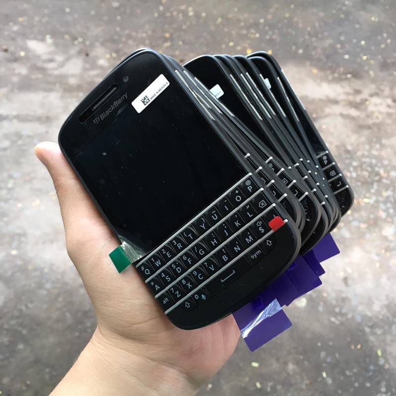 Vỏ điện thoại BlackBerry Q10 gồm MÀN HÌNH