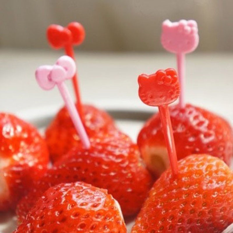 Set 8 nĩa ăn trái cây/món tráng miệng XIAODUOJIAJU bằng nhựa hình mèo hello kitty dễ thương