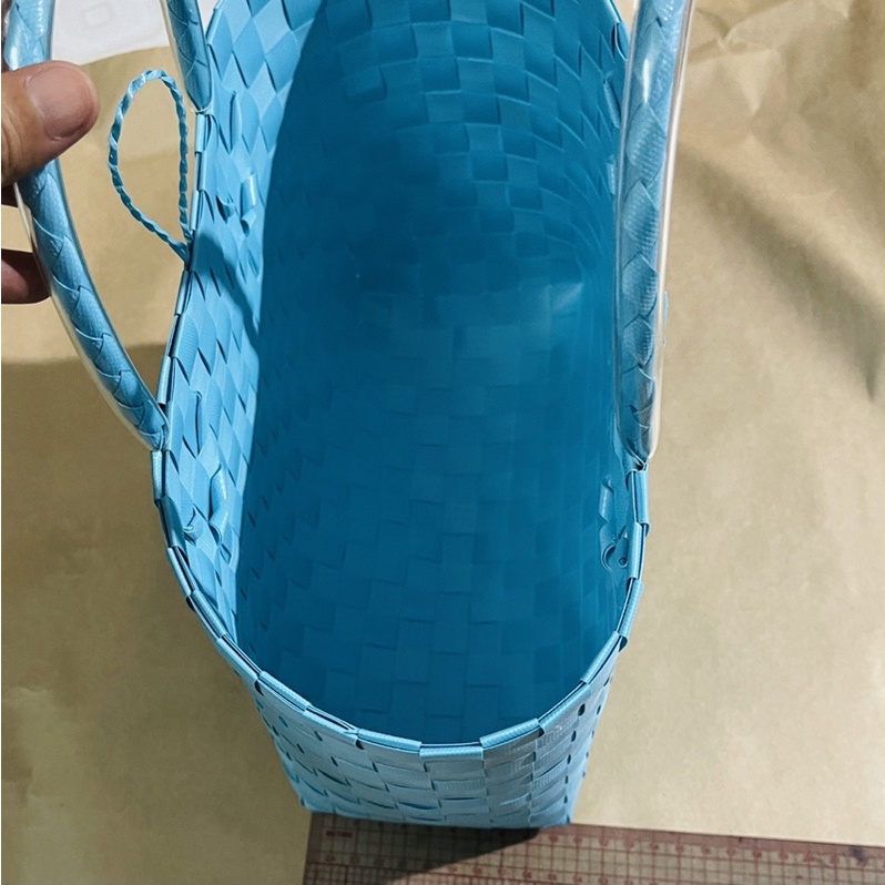 Giỏ xác nhựa đan tay loại lớn màu xanh biển nhạt đựng đồ tiện dụng