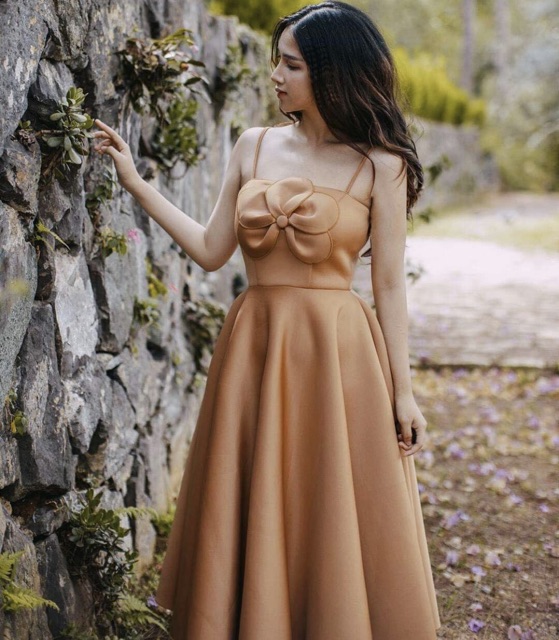 Đầm dự tiệc 2 dây phối hoa ngực chất poly dày có dãn TRIPBLE T DRESS - size M/L - MS169V