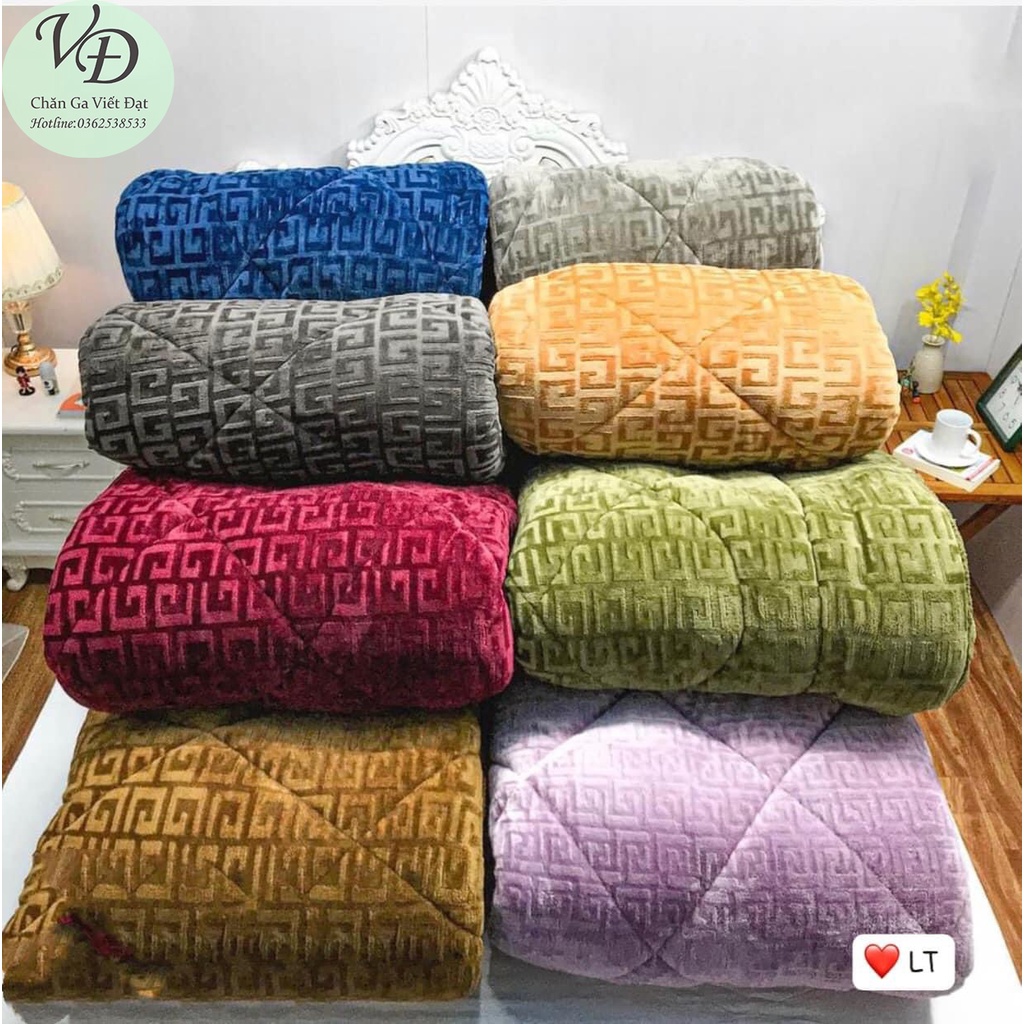 Chăn Lông Cừu Chữ Vạn Hàng Loại 1 Siêu Ấm Dành Cho Rét Đậm - Cân Nặng ~ 3,3 Kg - Kích Thước: 2m x 2,2m