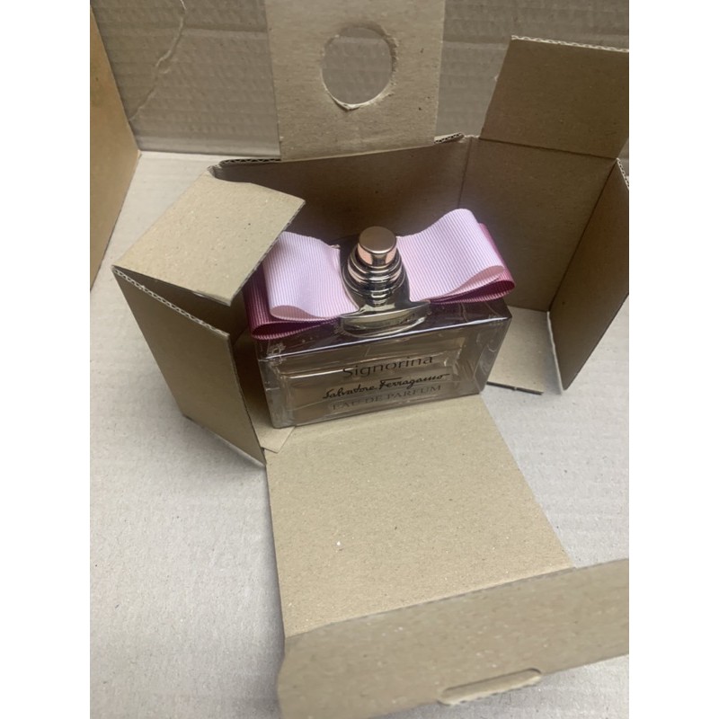 Nước hoa Salvatore Ferragamo Signorina EDP 100ml. Tester FGM41254 (sx không nắp y như hình)