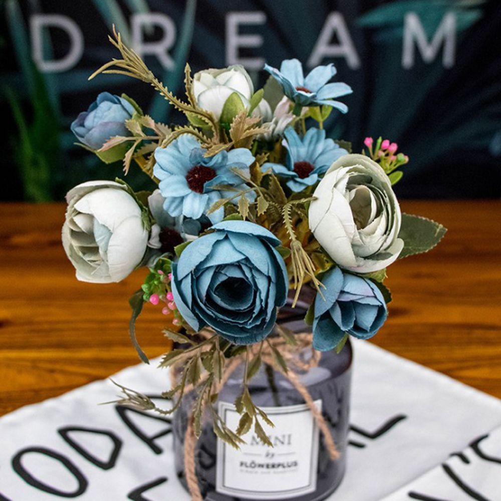 Hoa hồng giả trang trí tiệc cưới