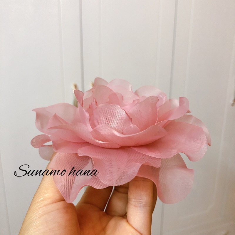 Hoa cài áo handmade - hoa trà màu hồng