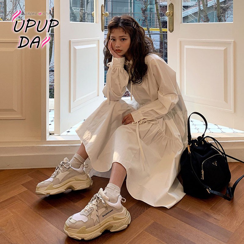 Váy tay dài màu trắng thiết kế nữ tính duyên dáng hợp thời trang | BigBuy360 - bigbuy360.vn