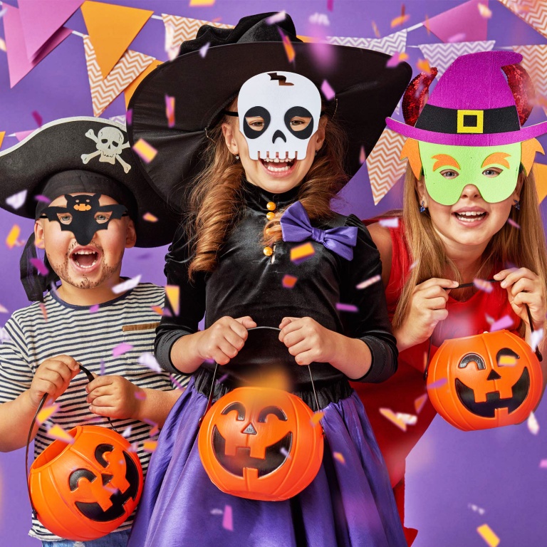 Màu Vẽ Mặt Hóa Trang Màu Đen/Trắng/Đỏ Uncle Bills – Base Make Up | BigBuy360 - bigbuy360.vn