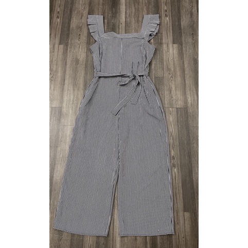 Jumpsuit Monteau tay cánh tiên