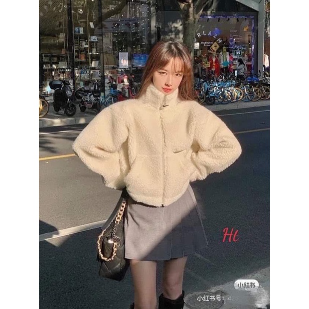 Áo lông rút gấu phẩy 3 màu 3 màu: trắng, nâu, đen Logo thêu siêu sịn sò