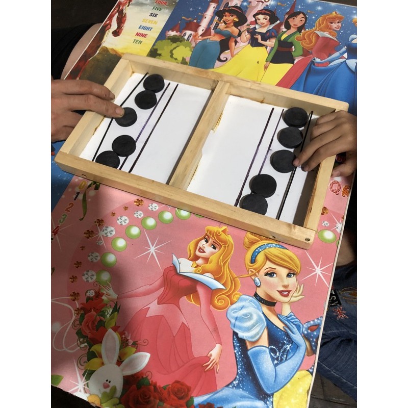 cờ búng xuyên lỗ game gia đình vui nhộn