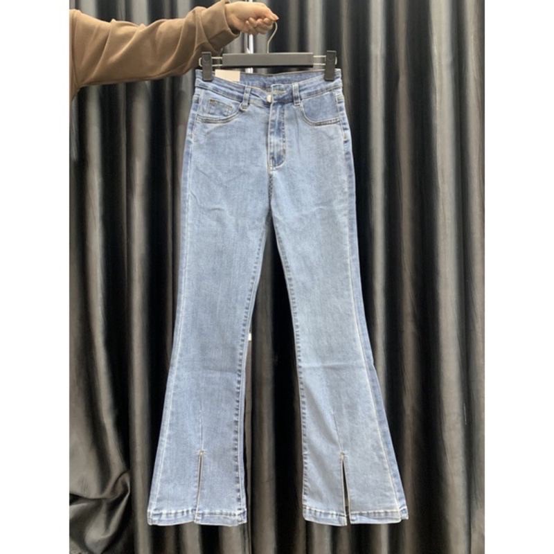 Quần Jeans Ống Loe Nữ Màu Xanh Nhạt Xẻ Gấu Tôn Dáng 1 Cúc Cạp Cao Style Cá Tính, Mặc Hàng Ngày Chất Loại 1