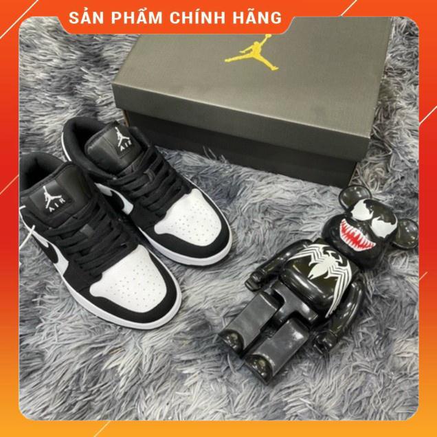 Giày 𝐉𝐨𝐫𝐝𝐚𝐧 𝐂ổ 𝐭𝐡𝐚̂́𝐩 ⚡️𝐅𝐑𝐄𝐄 𝐒𝐇𝐈𝐏⚡️ Giày Sneaker 𝐉𝐨𝐫𝐝𝐚𝐧 𝟏 𝐋𝐨𝐰 Đen Panda thấp cổ nam nữ đủ màu full box bill | BigBuy360 - bigbuy360.vn