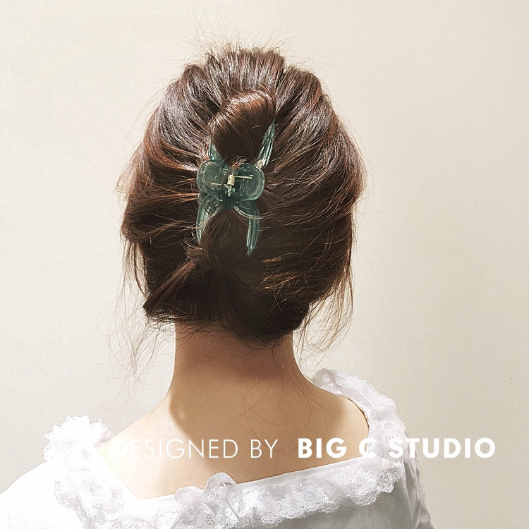 Kẹp tóc lò xo thiết kế trong suốt cổ điển có thể dùng khi đi tắm