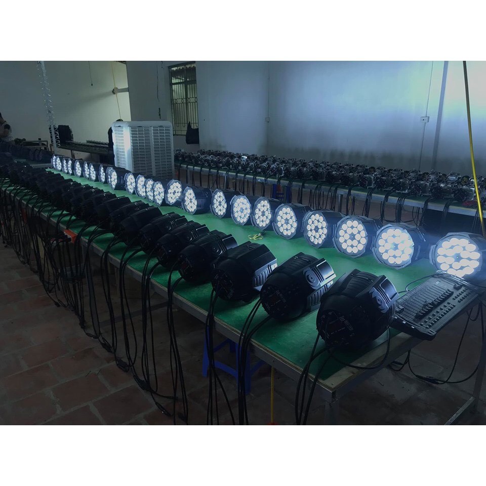 Đèn DTE Par LED 18 x 10W 4in1 RGBW