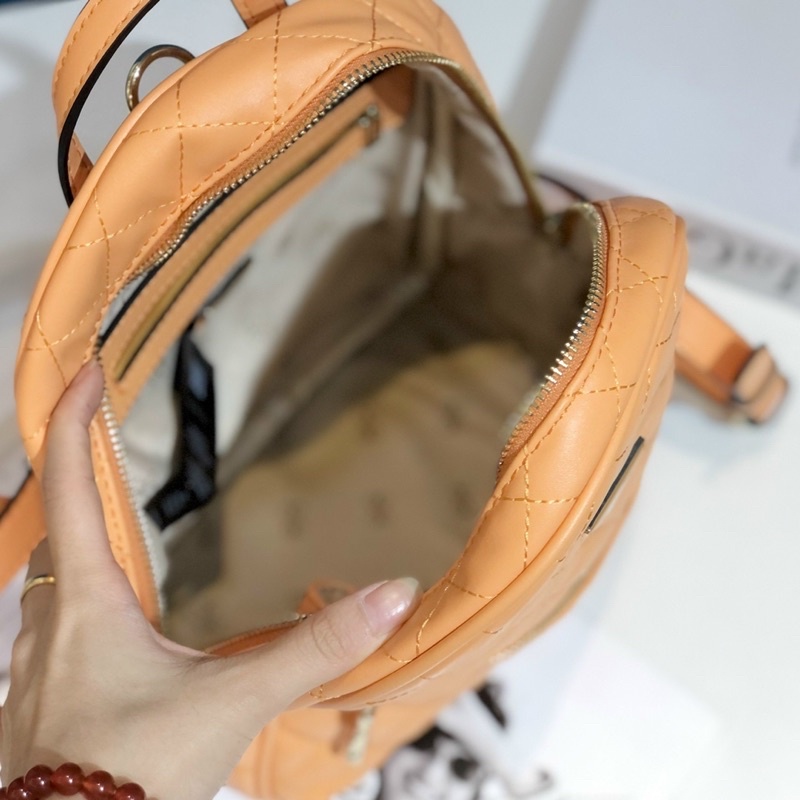 Balo Guess chần logo