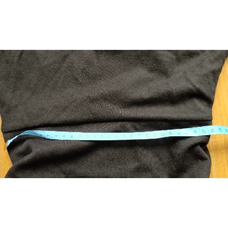 Thanh lý đầm ôm len thun new 100% còn nguyên tag tay loe sành điệu size S nhỏ