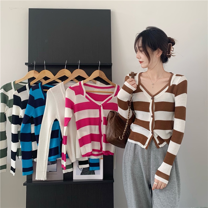 Áo Len Nữ Tay Dài Cổ Chữ V Kẻ Sọc Ngang Thời Trang
