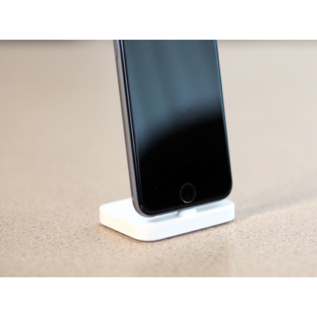 Dock Sạc Apple iPhone Lightning Dock Silver - Chính Hãng BH 12 tháng