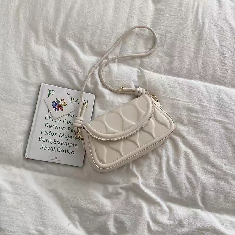 Túi đeo dưới cánh tay thanh lịch mùa xuân 2022 và mùa hè cho nữ