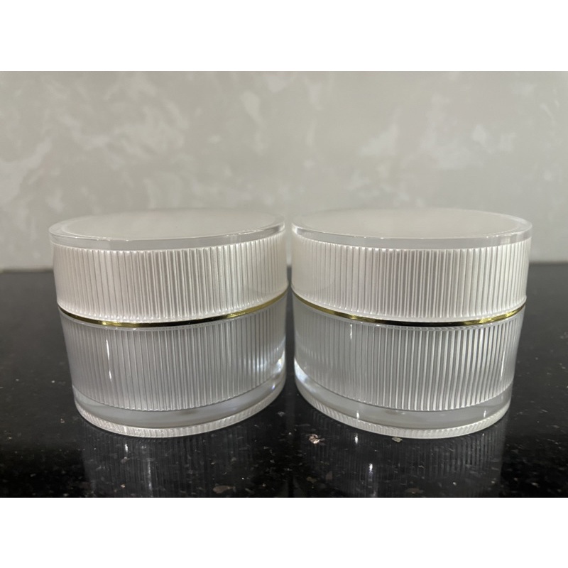 Hũ Đựng Kem 20,30g vân sọc viền vàng