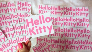 Decal chữ Hello Kitty