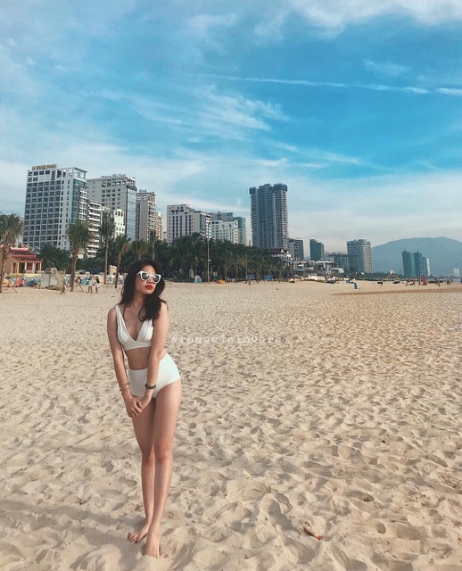 𝑹𝑬𝑼𝑺𝑺𝑰𝑬 𝑩𝑰𝑲𝑰𝑵𝑰 Đồ bơi hai mảnh cạp cao khoét ngực đen phong cách Hàn Quốc #rsbkn029 | BigBuy360 - bigbuy360.vn