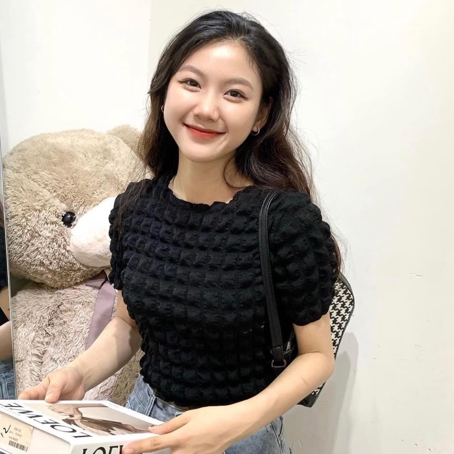 Áo croptop nữ cộc tay cổ tròn xốp nhăn Wikishop freesize dáng lửng hở eo đen be xanh lá xanh cốm hàn quốc sexy C978