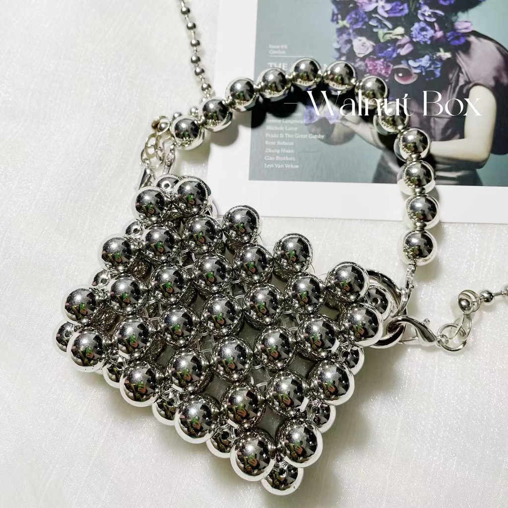 Túi Đựng Son Môi Kết Cấu Kim Loại Đính Hạt Thủ Công