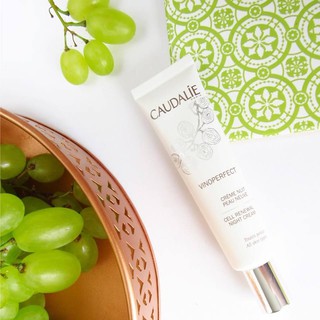 Kem dưỡng đêm làm sáng da Caudalie Vinoperfect OverNight Renewal Cream 40ml