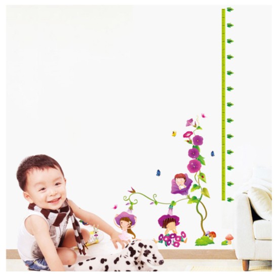 Decal trang trí tường Thước đo dây leo và bé