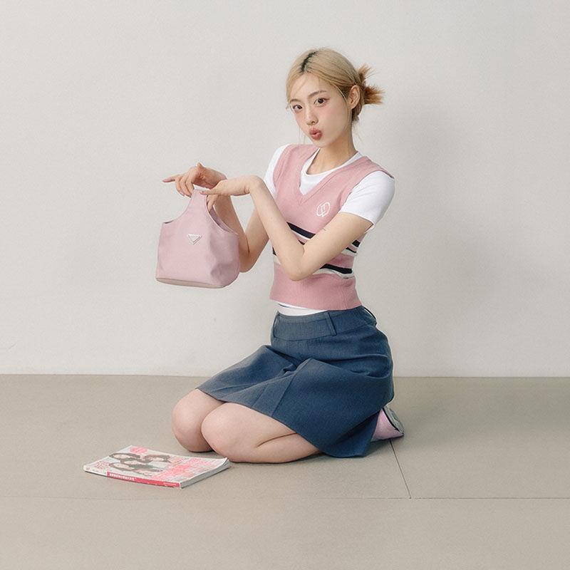 Áo Dệt Kim Hai Dây Thêu Logo Phong Cách Retro Dành Cho Nữ