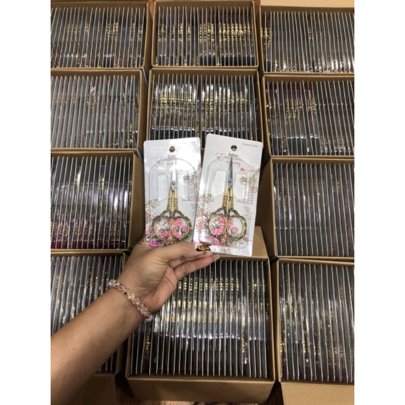 Kéo cắt phom hoàng cung