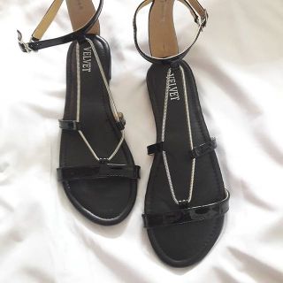 Giày sandal bệt quai ngang phối dây xích sắt