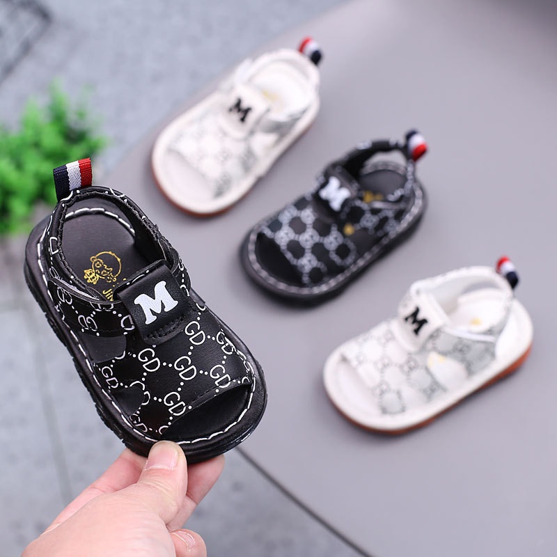 Dép sandal tập đi cho bé trai siêu nhẹ êm mềm có kèn kêu cho bé từ 0 đến 2 tuổi