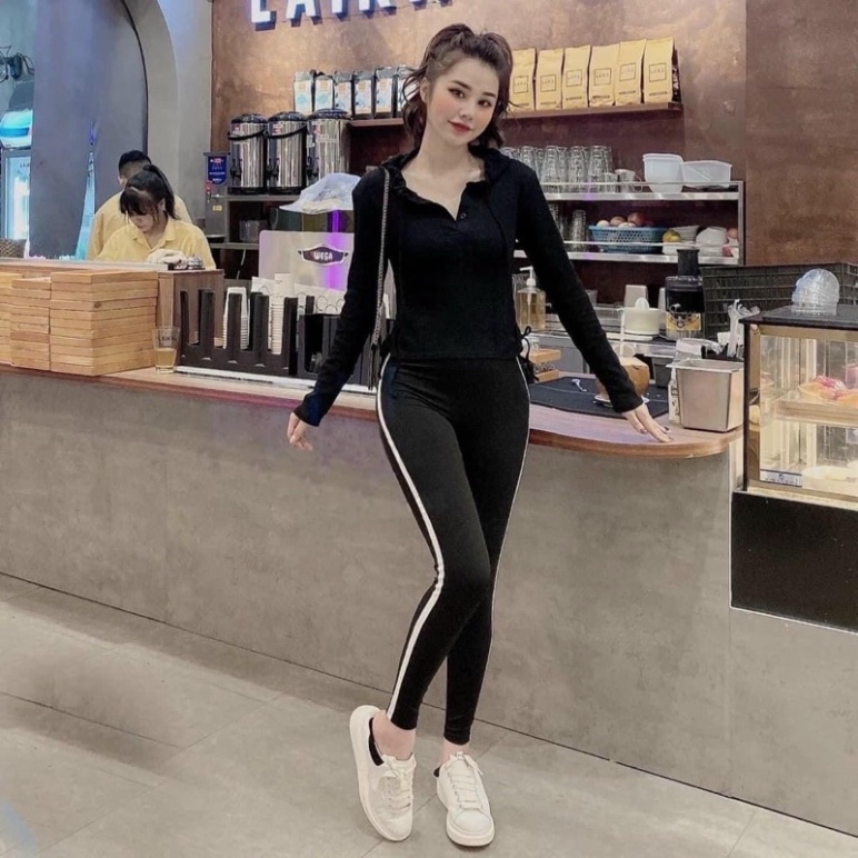 ÁO LEN TĂM RÚT SƯỜN CÓ MŨ 2 MÀU NÂU ĐEN