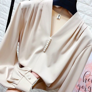 ÁO CỔ V XẾP LI VAI