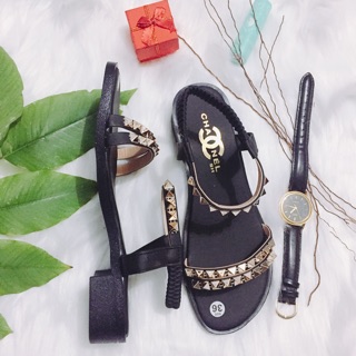 Giày sandal đế bệt đinh tán