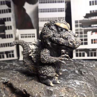 Mô hình đồ chơi khủng long Godzilla baby siêu kute 10cm.