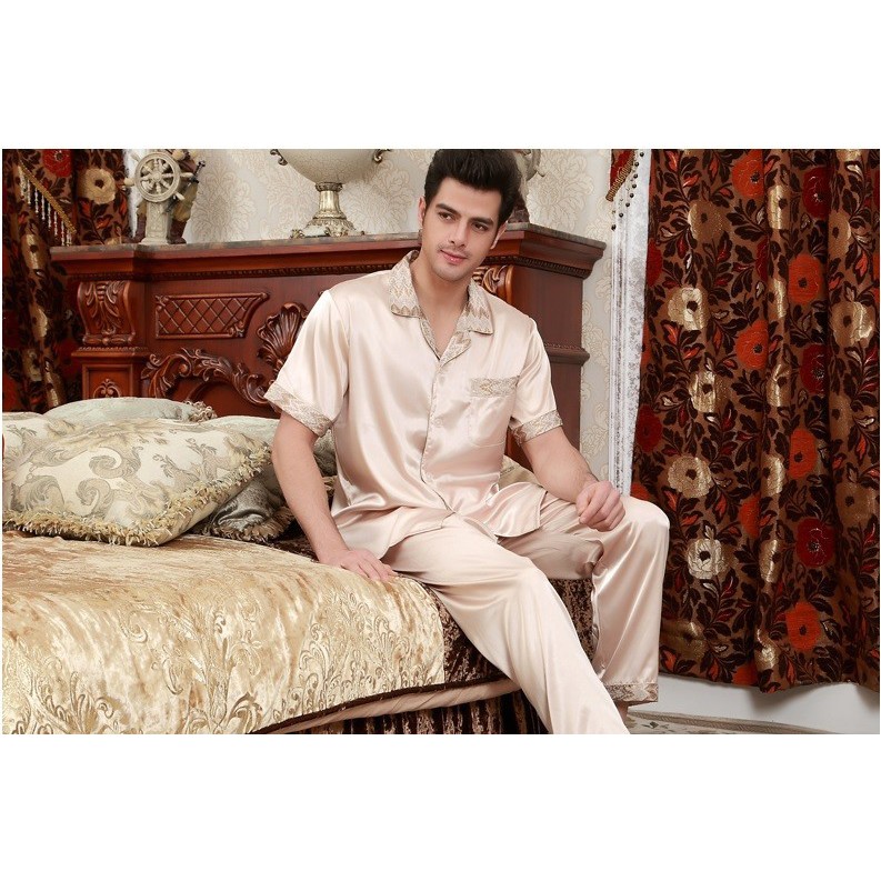 Bộ pyjama ngắn tay nam chất lụa màu vàng-DOMACNHAQUYONG