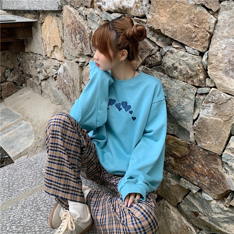 Áo thun tay dài cổ tròn dáng rộng in hình trái tim phong cách Hàn Quốc dễ thương cho nữ