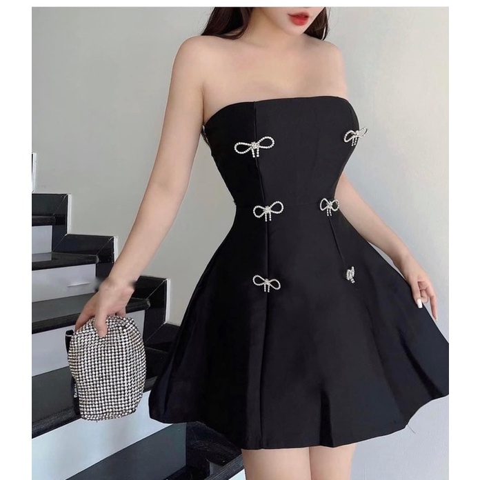 Váy cúp  nơ đá 🖤