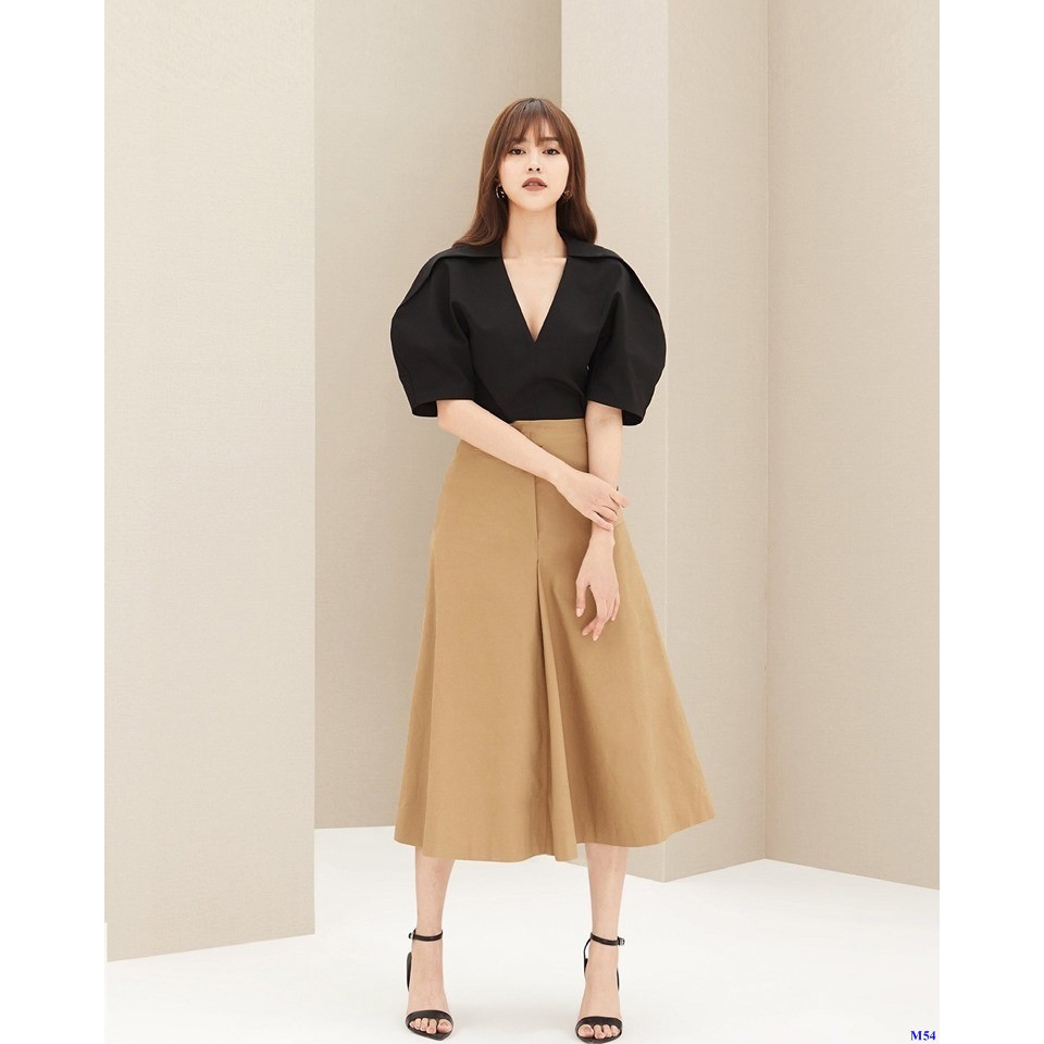Set Bộ Áo Đen Váy Nâu Xếp Ly Sang Trọng