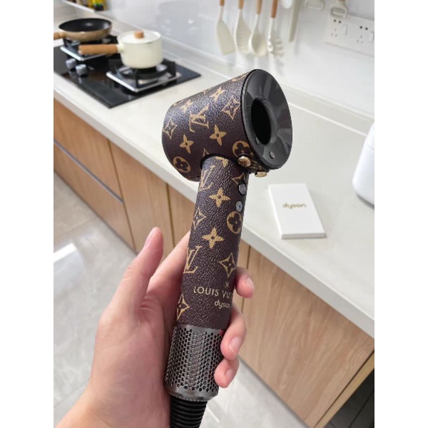 BAO DA CHO DYSON SUPERSONIC