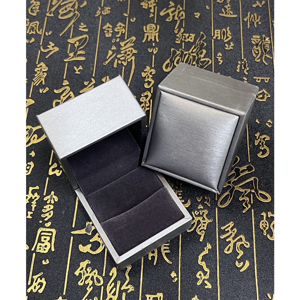 Hộp Nhẫn Chất Liệu Da Cao Cấp Sang Trọng