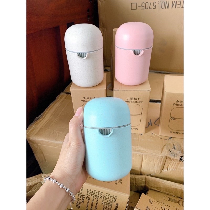 Dụng cụ vắt nước cam bằng tay chất liệu nhựa lúa mạch 2in1 dàng tiện lợi