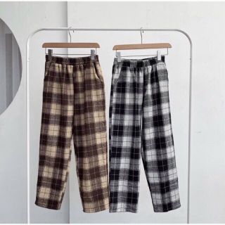 Quần baggy kẻ caro